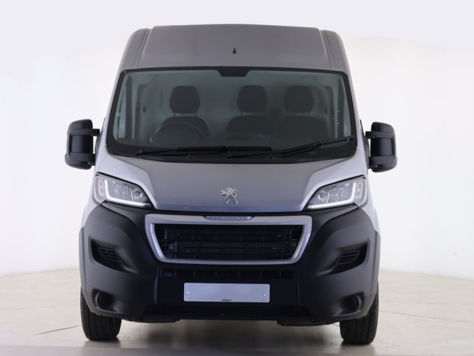 2025 Peugeot Boxer