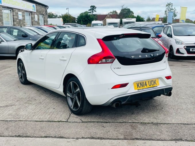 2024 Volvo V40