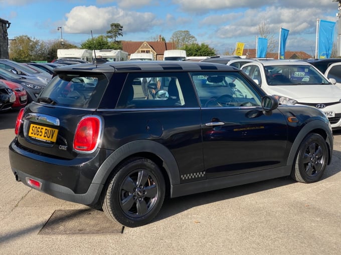 2025 Mini Hatch