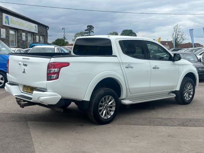 2025 Mitsubishi L200