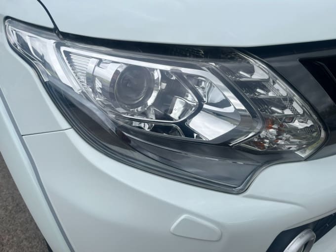 2025 Mitsubishi L200