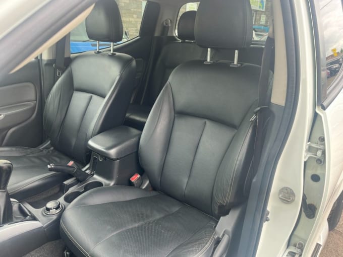 2025 Mitsubishi L200