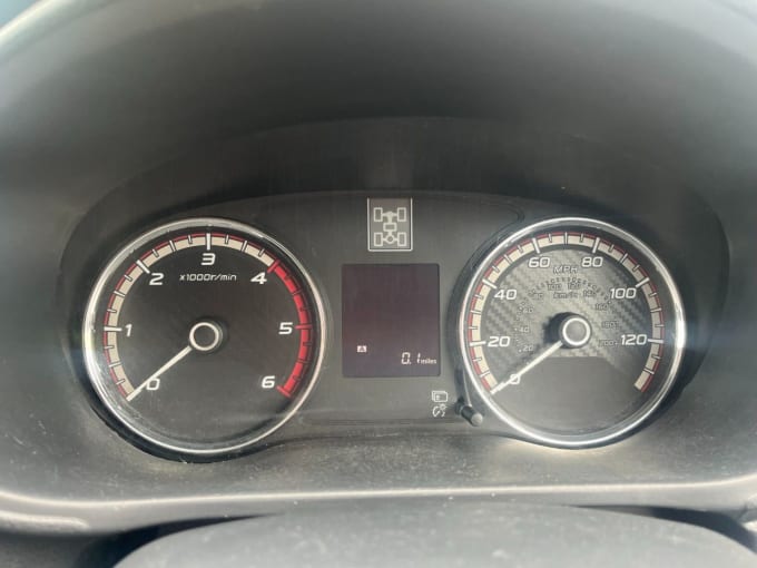2025 Mitsubishi L200