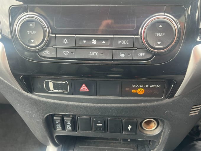 2025 Mitsubishi L200