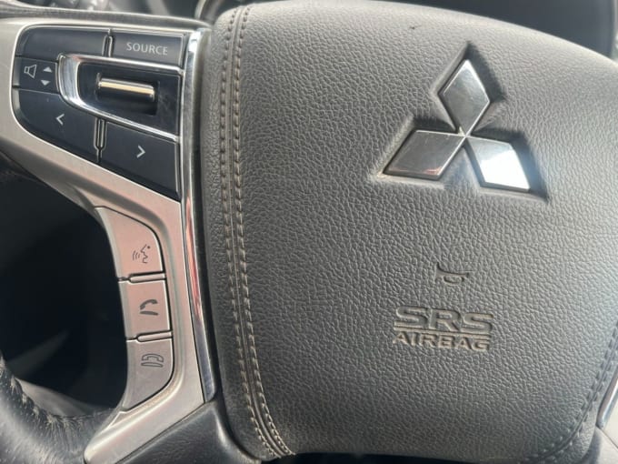 2025 Mitsubishi L200