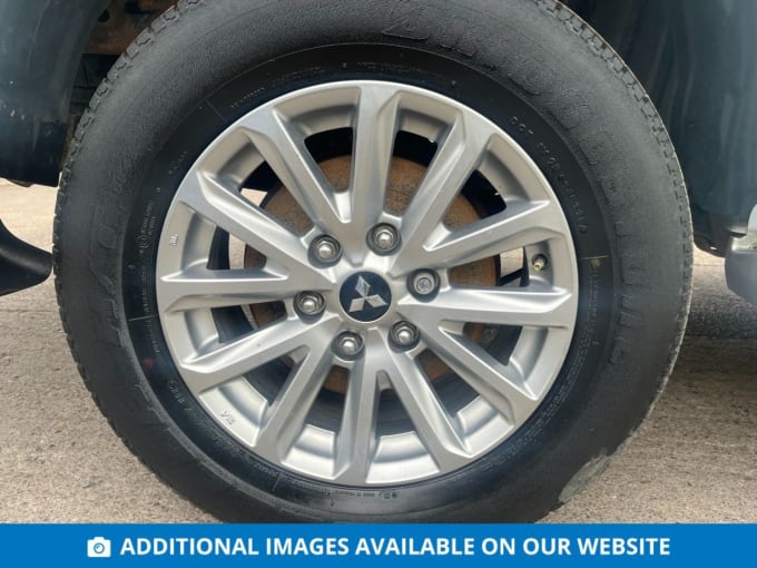 2025 Mitsubishi L200