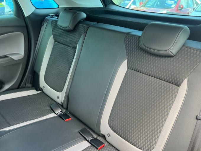 2025 Vauxhall Crossland X