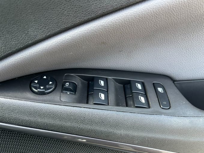 2025 Vauxhall Crossland X