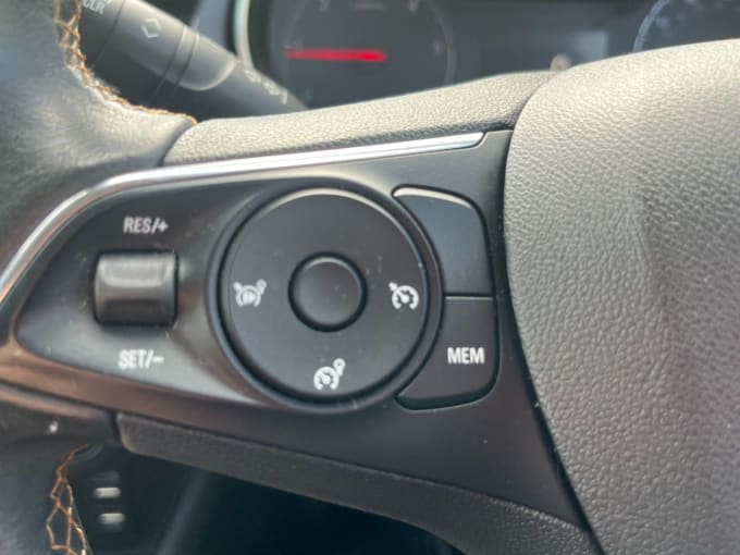2025 Vauxhall Crossland X