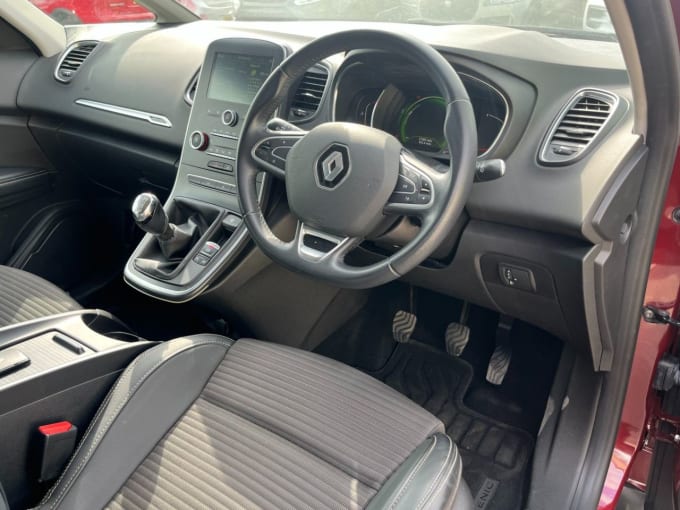 2025 Renault Scenic