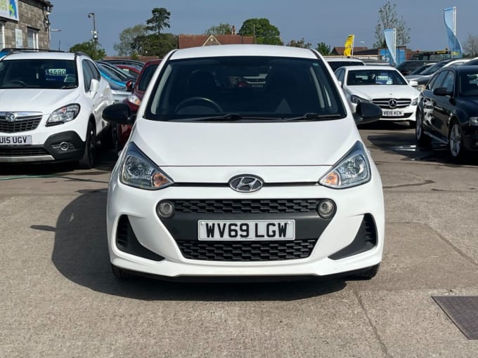 2025 Hyundai I10