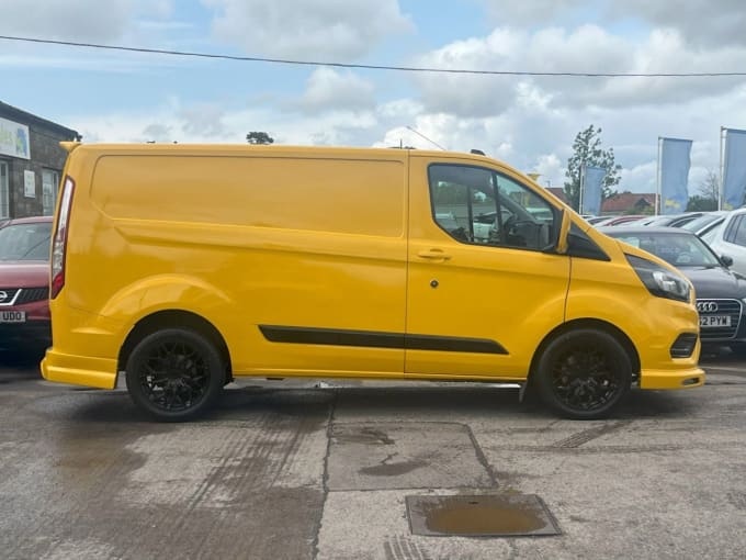 2025 Ford Transit Custom