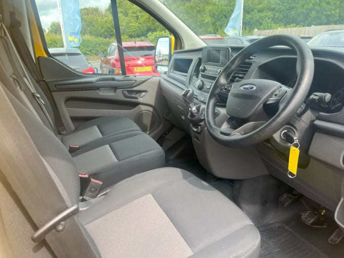 2025 Ford Transit Custom