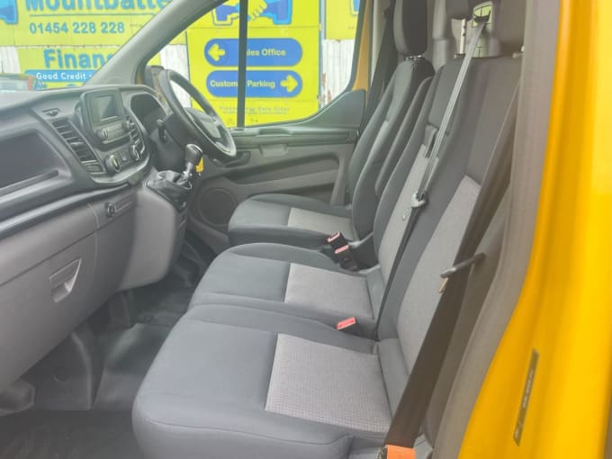 2025 Ford Transit Custom