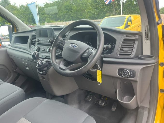 2025 Ford Transit Custom