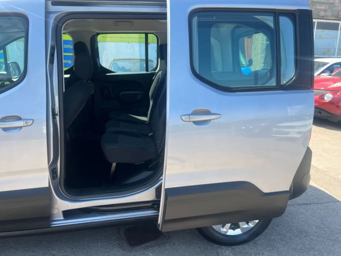 2025 Peugeot Rifter