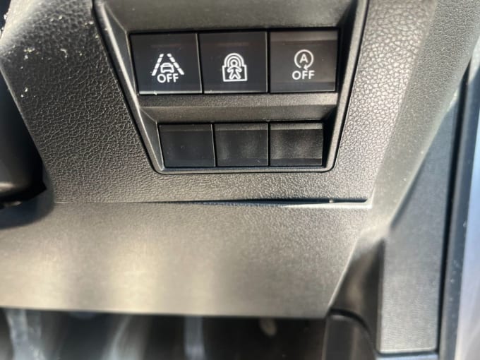 2025 Peugeot Rifter