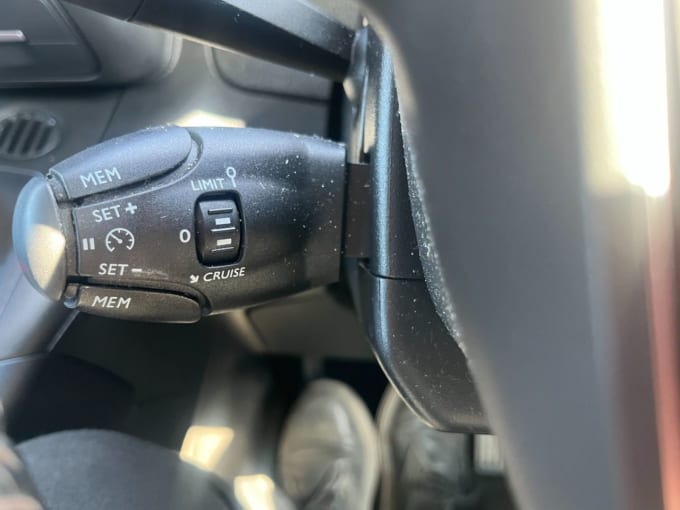 2025 Peugeot Rifter