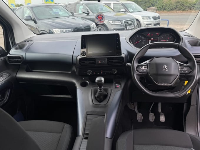 2025 Peugeot Rifter