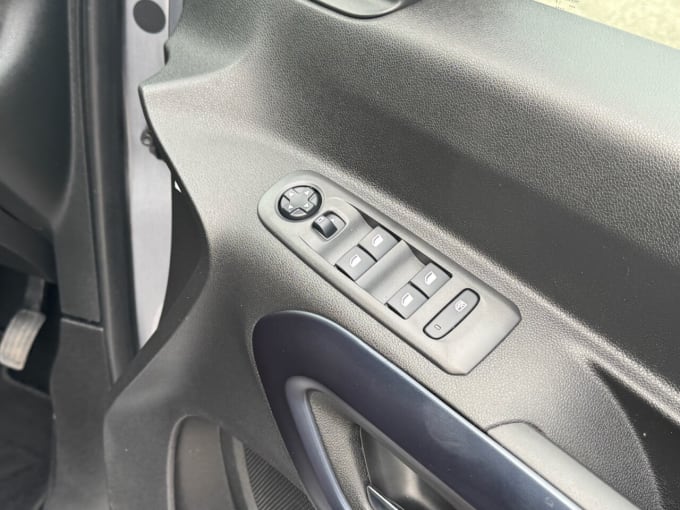 2025 Peugeot Rifter