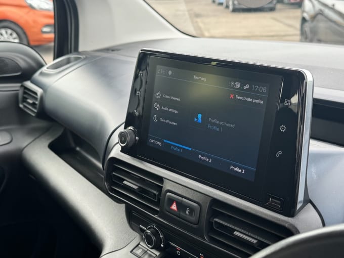 2025 Peugeot Rifter