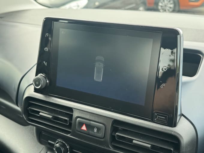 2025 Peugeot Rifter