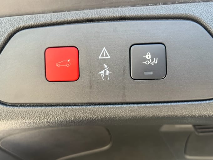 2025 Vauxhall Grandland X