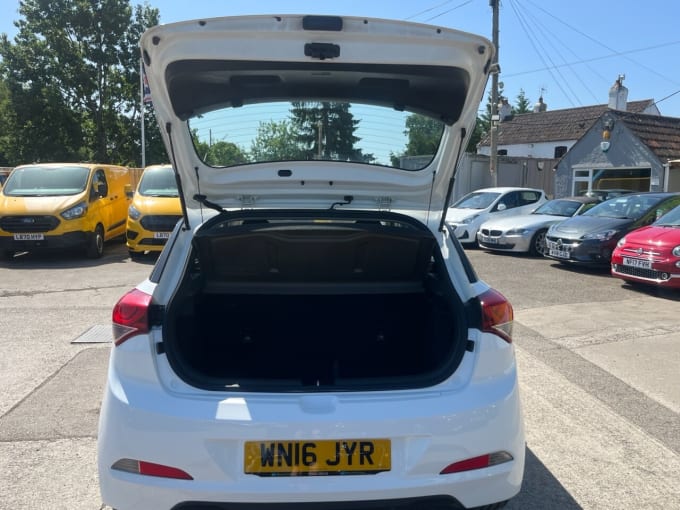 2025 Hyundai I20