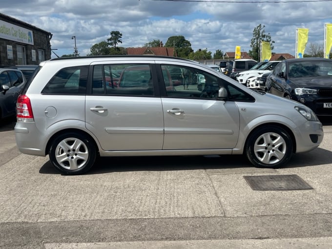 2025 Vauxhall Zafira