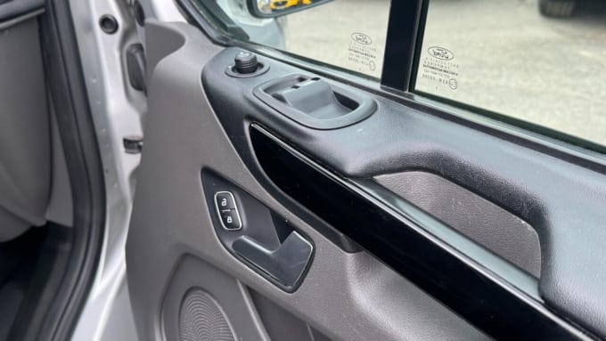 2025 Ford Transit Custom