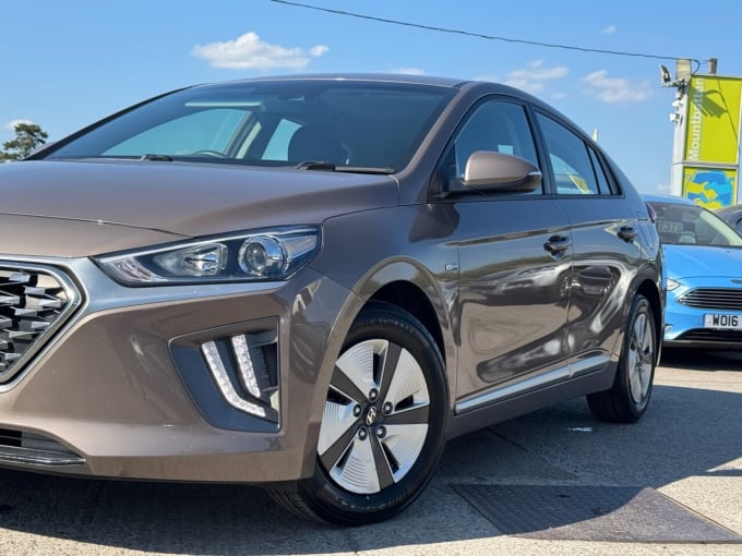 2025 Hyundai Ioniq