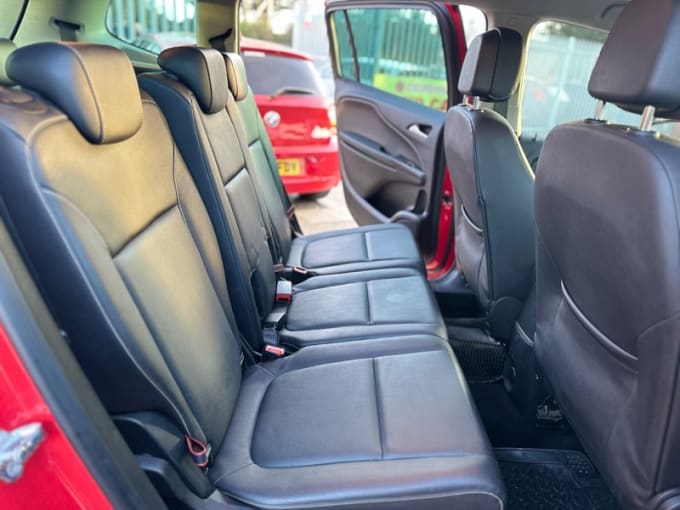 2025 Vauxhall Zafira