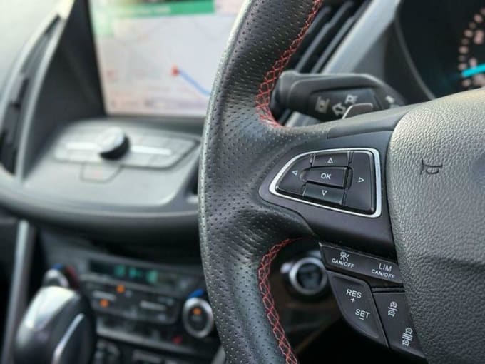2025 Ford Kuga