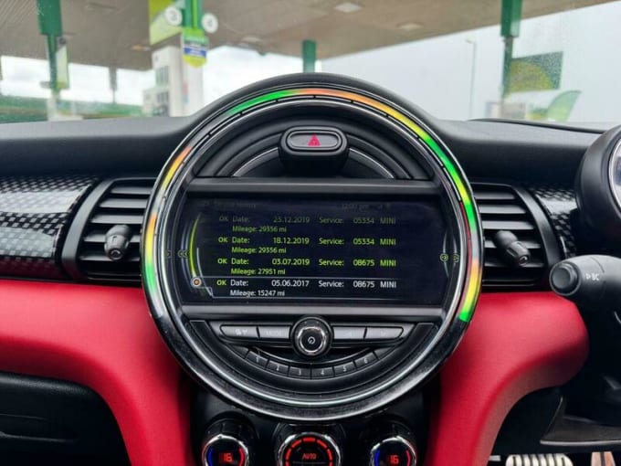 2025 Mini Hatch