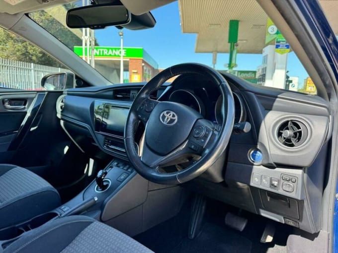 2025 Toyota Auris