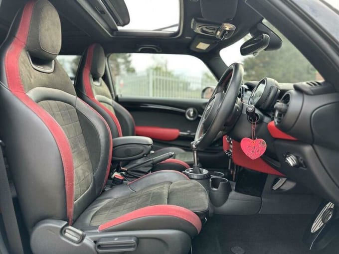 2025 Mini Hatch
