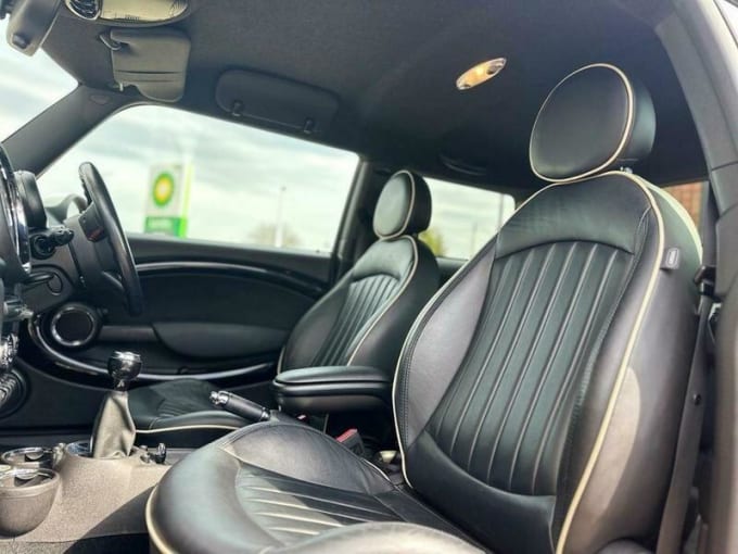2025 Mini Hatch