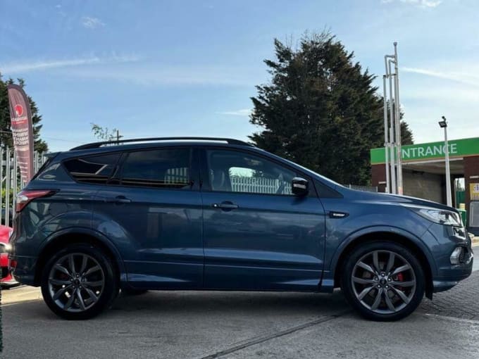 2025 Ford Kuga