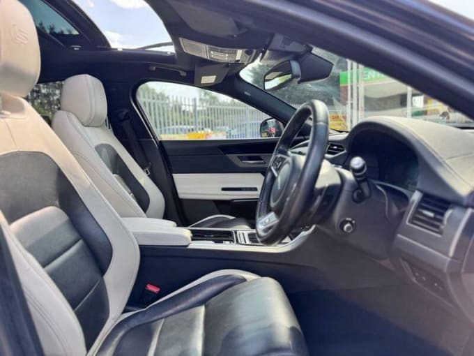 2025 Jaguar Xf