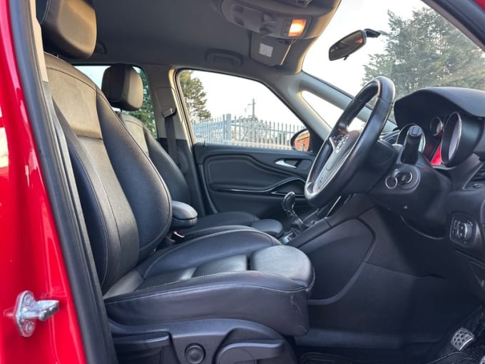 2025 Vauxhall Zafira
