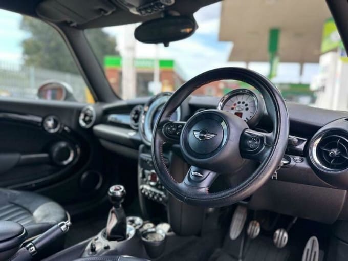 2025 Mini Hatch