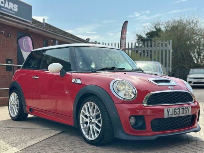 2025 Mini Hatch