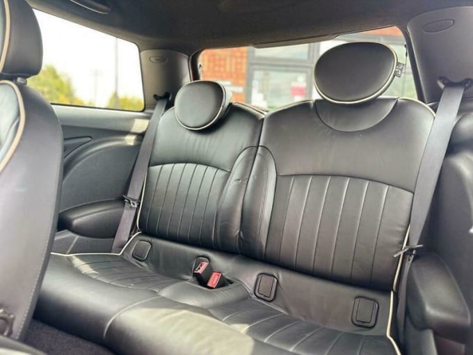 2025 Mini Hatch