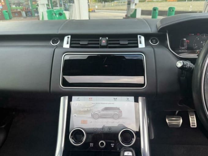 2025 Land Rover Range Rover Sport