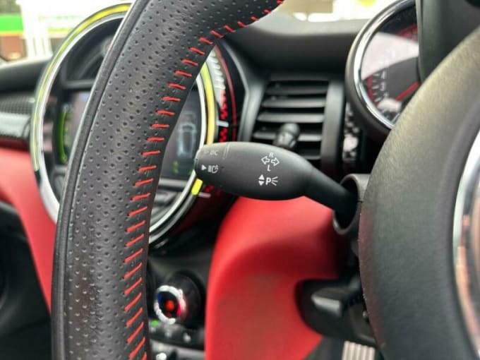 2025 Mini Hatch