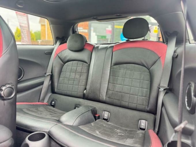 2025 Mini Hatch