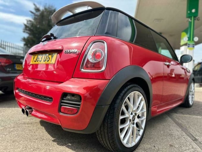 2025 Mini Hatch