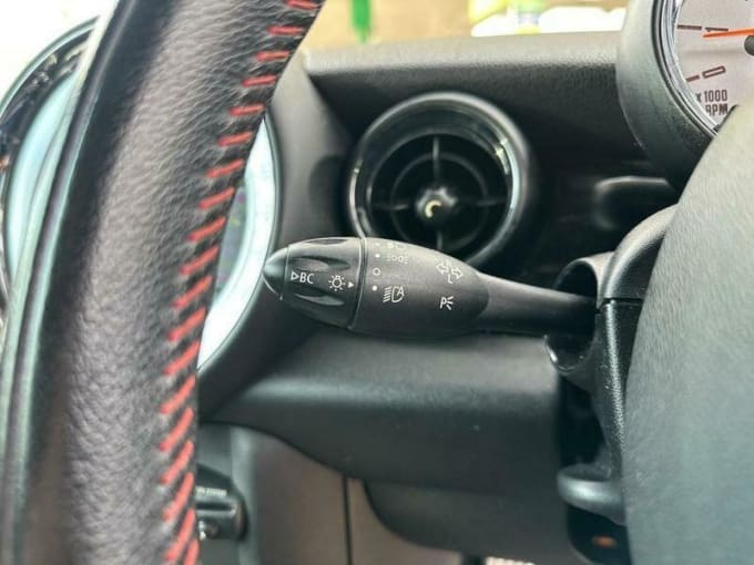 2025 Mini Hatch