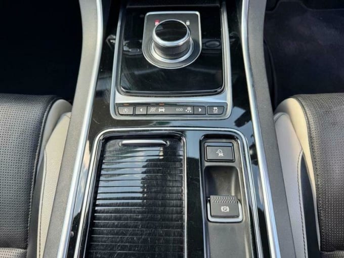 2025 Jaguar Xf