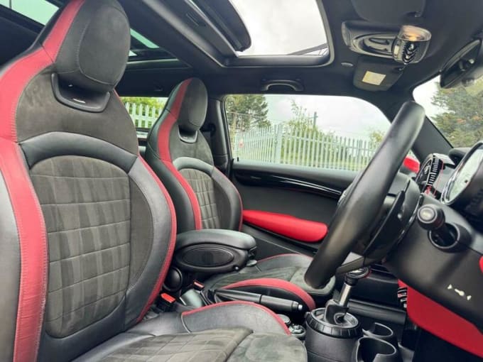 2025 Mini Hatch